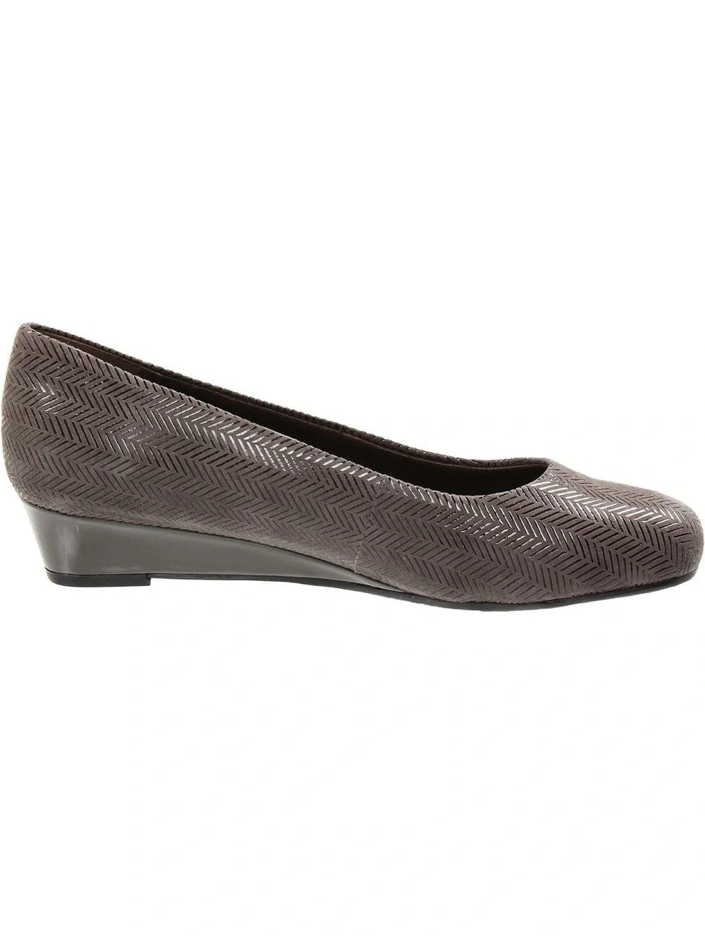 Trotters Women’s Taupe Wedge Ballet Flats